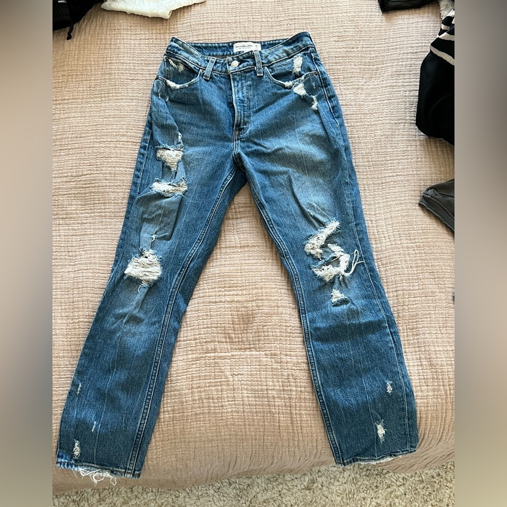 Abercrombie high rise mom jean curve love